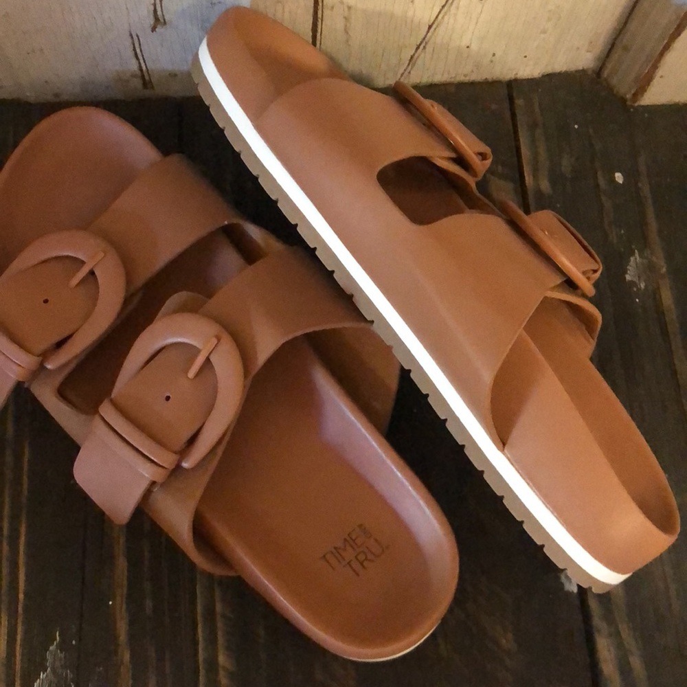 Time and Tru slip on sandal buckle cream brown taupe like new lot of 3 sโฆ - Picture 5 of 16